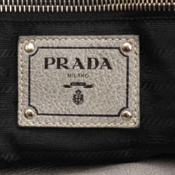 مملوكة مسبقًا Prada Silver Cervo Lux Leather Tote 