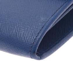 Pre Owned حقيبة كلتش برادا باندوليرا جلد سافيانو لوكس زرقاء