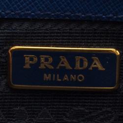 Pre Owned حقيبة كلتش برادا باندوليرا جلد سافيانو لوكس زرقاء