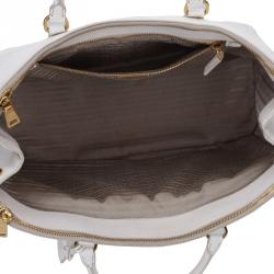 Pre Owned Prada White Saffiano Lux Leather Double Zip Executive Tote 