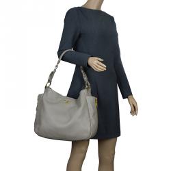 Pre Owned Prada Beige Vitello Daino Double Zip Pocket Hobo