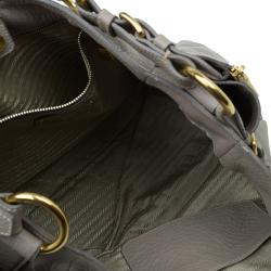 Pre Owned Prada Beige Vitello Daino Double Zip Pocket Hobo