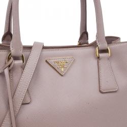 مملوكة مسبقًا Prada Pink Saffiano Medium Lux Tote