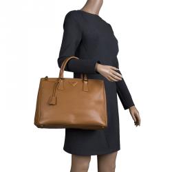 Pre Owned Prada Brown Saffiano Lux Leather Large Double Zip Tote