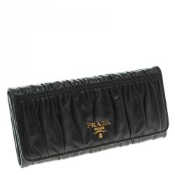 Pre Owned Prada Black Gaufre Nappa Leather Continental Wallet