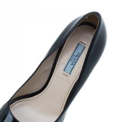 مملوكة مسبقًا Prada Black Patent Peep Toe Platform Pumps Size 36