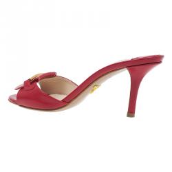 مملوكة مسبقًا صندل سلايد برادا بإبزيم جلد أحمر مقاس 35.5