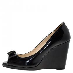 Pre Owned Prada Black Patent Peep-Toe Bow Detail Wedge Pumps Size 38