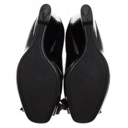 Pre Owned Prada Black Patent Peep-Toe Bow Detail Wedge Pumps Size 38