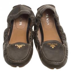 Pre Owned Prada Olive Green Leather Scrunch Loafers Size 39