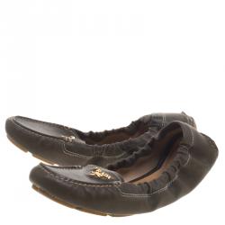 Pre Owned Prada Olive Green Leather Scrunch Loafers Size 39