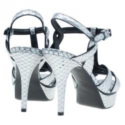 مملوكة مسبقًا صندل سان لوران باريس تريبوت ستامبد جلد ثعبان فضي مقاس 39