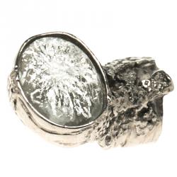 مملوكة مسبقًا خاتم سان لوران باريس أرتي فضي اللون مقاس 52