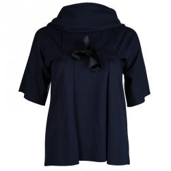 مملوكة مسبقًا توب سان لوران باريس تريكو أزرق كحلي برقبة كبيرة وفيونكة M