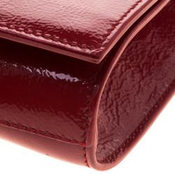 مملوكة مسبقًا Saint Laurent Paris Red Patent Leather Belle De Jour Flap Clutch