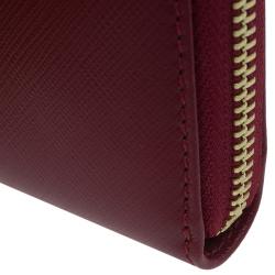 Pre Owned محفظة سالفاتوري فيراغامو دابل غانشو بسحاب دائري وسلسلة جلد حمراء