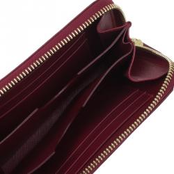 Pre Owned محفظة سالفاتوري فيراغامو دابل غانشو بسحاب دائري وسلسلة جلد حمراء