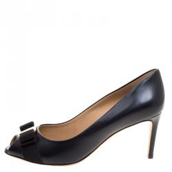 Pre Owned حذاء كعب عالي سالفاتوري فيراغامو بولا جلد أسود بفيونكة مقدمة مفتوحة مقاس 39.5