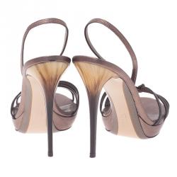 Pre Owned صندل سالفاتوري فيراغامو غانغي بفتحة للكعب جلد رمادي مقاس 40