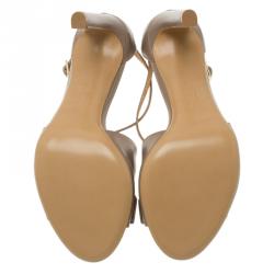 مملوكة مسبقًا صندل سالفاتوري فيراغامو غابريل  بشرائط متقاطعة مزين بفيونكة جلد بيج مقاس 37.5