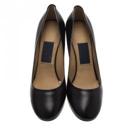 مملوكة مسبقًا Salvatore Ferragamo Black Leather Ninfea Lucite Block Heel Pumps Size 40