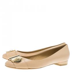 Pre Owned حذاء فلات سالفاتوري فيراغامو فلاما كي هول جلد بيج مقاس 39.5