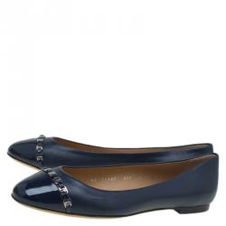 مملوكة مسبقًا حذاء باليه فلات سلفاتوري فيراغامو بيم تشاين جلد أزرق داكن مقاس 40.5