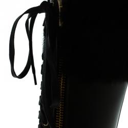 مملوكة مسبقًا حذاء البوت سالفاتوري فيراغامو ليبو كومبات حواف فرو وجلد أسود مقاس 38