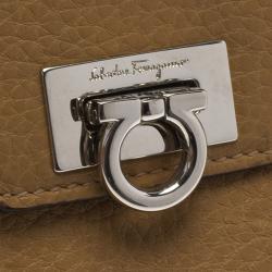 Pre Owned محفظة كونتينينتال سالفاتوري فيراغامو غانسيو جلد بني فاتح