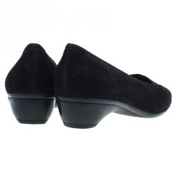 Pre Owned Salvatore Ferragamo Black Suede Pumps Size 39.5