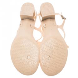 Pre Owned صندل إصبع سالفاتوري فيراغامو جيلي بيرالا خوخي بفيونكة مقاس 39.5