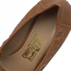 مملوكة مسبقًا Salvatore Ferragamo Brown Leather Narry Block Heel Pumps Size 40