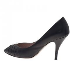 مملوكة مسبقًا Salvatore Ferragamo Black Leather Fiberia Peep Toe Pumps Size 40