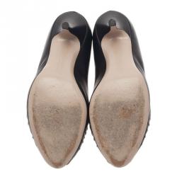 مملوكة مسبقًا Salvatore Ferragamo Black Leather Fiberia Peep Toe Pumps Size 40