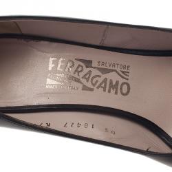 مملوكة مسبقًا Salvatore Ferragamo Black Leather Fiberia Peep Toe Pumps Size 40