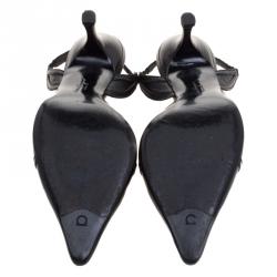 مملوكة مسبقًا صندل سلفاتوري فيراغامو جلد أسود مقدمة مدببة كعب مفتوح مقاس 39.5