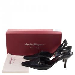 مملوكة مسبقًا صندل سلفاتوري فيراغامو جلد أسود مقدمة مدببة كعب مفتوح مقاس 39.5