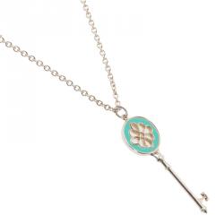 مملوكة مسبقًا Tiffany & Co. Tiffany Keys Knot Key Pendant Necklace