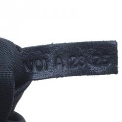 مملوكة مسبقًا Tod's Black Leather Signature Bauletto Bag