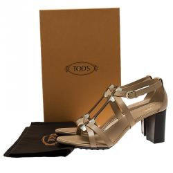 Pre Owned صندل تودز جلد بيج و ميتاليك سير حرف T مقاس 41