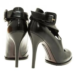 مملوكة مسبقًا Tod's Black Leather Cross Strap Pumps Size 36.5