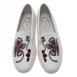 مملوكة مسبقًا لوفرز تودز مطرز زهور جلد أبيض مقاس 38