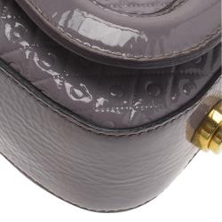 Pre Owned حقيبة كروس تودز جلد رصاصي لامع منقوشة