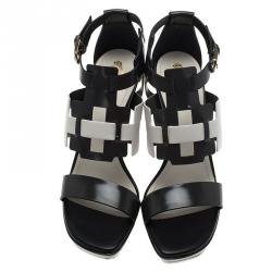 مملوكة مسبقًا صندل تودز جلد أسود وأبيض مفرغ مقاس 37.5