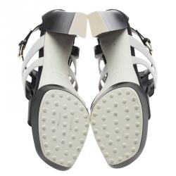 مملوكة مسبقًا صندل تودز جلد أسود وأبيض مفرغ مقاس 37.5