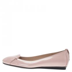 Pre Owned حذاء باليرينا فلات تودز غوما جلد بيج لامع مقاس 38