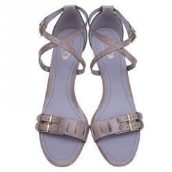 Pre Owned صندل تودز جلد بنفسجي بإبازيم وسيور متعاكسة مقاس 40.5