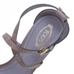 Pre Owned صندل تودز جلد بنفسجي بإبازيم وسيور متعاكسة مقاس 40.5