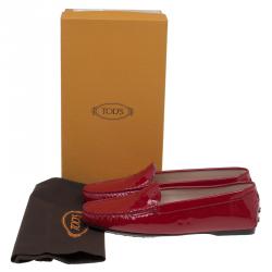 Pre Owned حذاء موكاسان تودز جوما لو جلد لامع أحمر مقاس 39.5