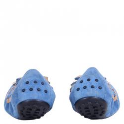 مملوكة مسبقًا Tod's Blue Suede and Beige Leather Scrunch Ballet Flats Size 40